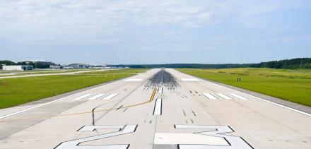 5L-23R runway photo